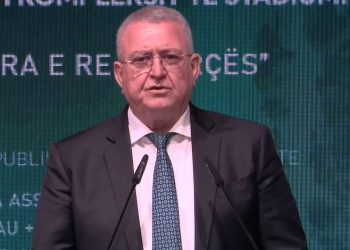 Kryeministri Rama uron Dukën për rizgjedhjen në KE-në e UEFA-s: –