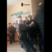 Sherr në Korçë, Edmond Spaho tërheq nga krahu një votues –