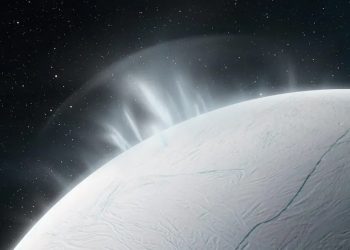 Astronomët vënë re rrjedhjen e ujin të nxehtë nga hëna –