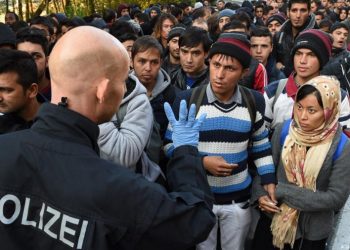 Gjermani, debate të forta për refugjatët përpara samitit –