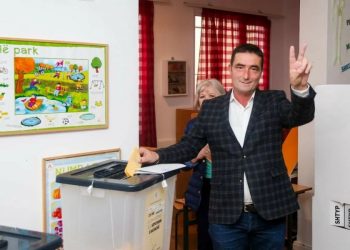 Të vendosim me votë për të ardhmen e Vlorës –