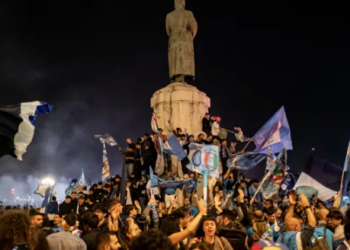 Festa e Napolit për titullin, vritet djali i bosit të mafias. Emri –