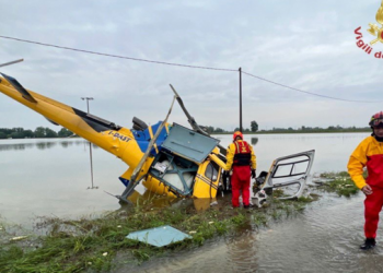 Alarm i kuq në Itali, era e fortë rrëzon helikopterin, një person i plagosur –