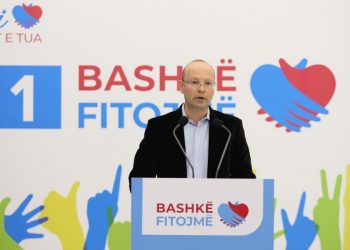 Zyrtarët e Ramës po shkaktojnë probleme në qendrat zgjedhore –