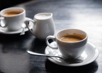 Dy kafe në ditë parandalojnë sëmundjen e rëndë –