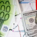 Këmbimi valutor, me sa shiten e blihen euro dhe dollari? –