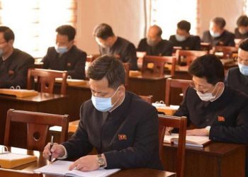 Çdo koreano-verior duhet të lexojë dhjetë mijë faqe për Kim Jong –