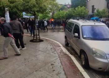 Lajm i fundit/ Të shtëna me armë dhe gaz lotsjellës në Veri të Kosovës –