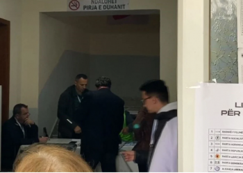Bllokohet votimi në Kukës, nuk ka energji elektrike –