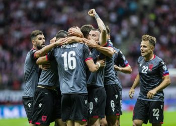 Kuqezinjtë të shkëlqyer, gola dhe spektakël në arenën ndërkombëtare –