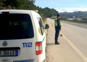 Aksident në Maliq, makina përplas të moshuarin me biçikletë –