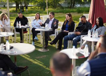 Jemi në një moment jetik për Shqipërinë –