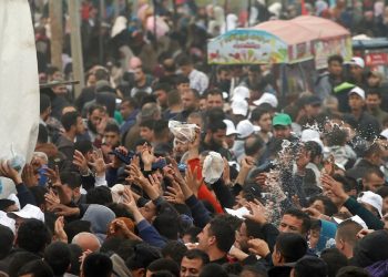 Programi Botëror i Ushqimit pezullon ndihmën për palestinezët –