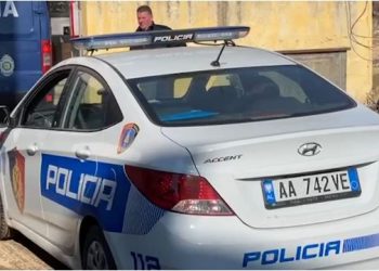 Grabitet me armë banesa në Lushnjë, shoqërohen disa persona –