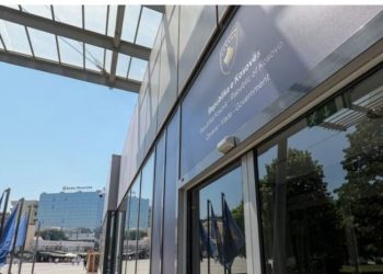 Qeveria e Kosovës akuzon Beogradin për “dirigjim të turmës ekstremiste” –