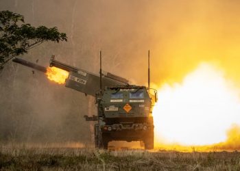 Polonia pranon sisteme HIMARS, do t’i dislokojë pranë kufirit me Rusinë –