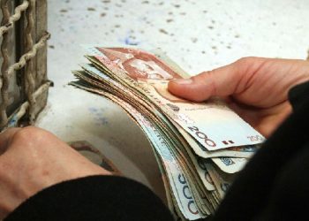 Premtoi rritje pagash, Rama shtyn afatin e hyrjes në fuqi të vendimit –