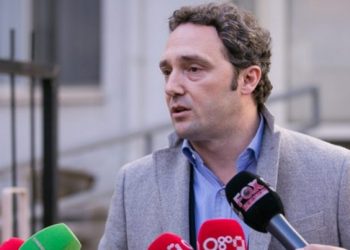 A keni prova se Tom Doshi bleu vota? Bardh Spahia: Nuk mund… –