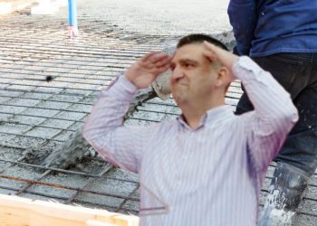 I denoncuar për trafik droge/ Sali merr pa garë 250 MLN nga Subashi –