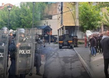 Protestuesit shfaqën dhunë, situata nën kontroll –