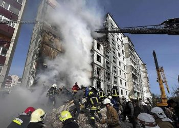 Lufta në Ukrainë vijon, hidhen bomba mbi hekurudhën në Krime –