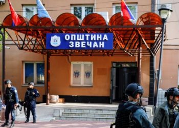 Tensionet në Kosovë, pezullohet mësimi në të gjitha shkollat në Veri –