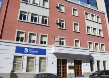 Në partinë e vulës lufta është për karrige –