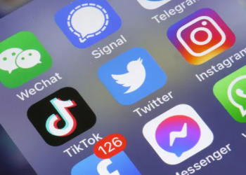 Rrjetet sociale bëjnë “crash”, alarmohen qytetarët –