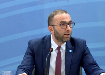 Pas kryesisë, Bardhi mbledh grupin parlamentar, mesazhi për demokratët –