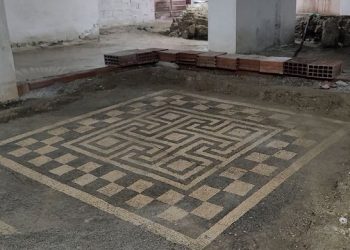 Nën ujërat e zeza, zbulohet në Durrës mozaiku i rrallë 1900-vjeçar –