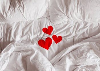 Gjëra që duhet të dini nëse bëni seks gjatë periodave –