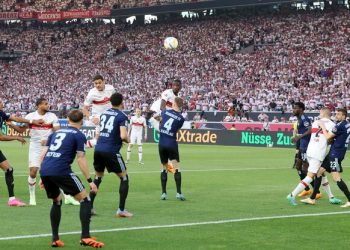 Stuttgart turpëron Hamburgun në play-out-in e Bundesligës –