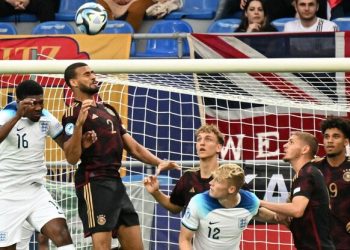 EURO U21/ Anglia, “shëtitje në park” ndaj Gjermanisë –