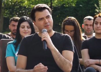 Basha nis fushatën për kreun e PD, ja ku zhvillon takimin e parë –