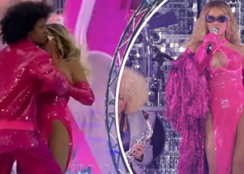 Moment problematik për Beyonce, fustani i rrëshqet por ndihmohet nga kërcimtari –