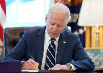 Tensionet në Kosovë/ Senatorët i kërkojnë Biden që të marrë masa të ashpra ndaj… –