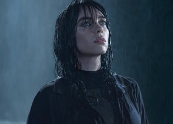 “E shpifur, nuk më pëlqen kjo”/ Eilish i kundërpërgjigjet “hejtërsave” –