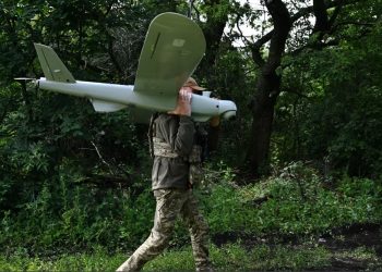 Britania mbështetë lehtësimin e anëtarësimit të Ukrainës në NATO –