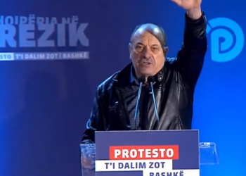 Arrestimi i Dakos një lojë. Basha kopjon Ramën, populli rri si dele… –