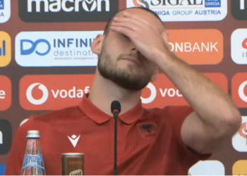 “Oh f*ck”, Mario Mitaj bllokohet dhe ndërpret intervistën –