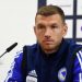 Ende pa filluar aventurën në Turqi, Dzeko “acarohet” me bordin e Fenerbahçe