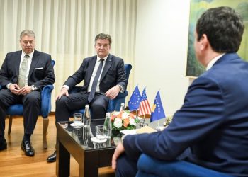 Me çfarë masash mund të përballet Kosova nga SHBA-ja dhe BE-ja? –
