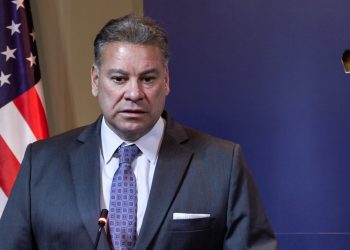 Rrëmbimi i tre policëve në Kosovë/ Escobar nesër mban konferencë për media –