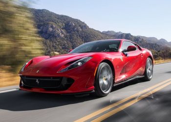“Ndjekin hapin e kohës”, Ferrari njofton datën e hapjes së fabrikës të makinave elektrike –