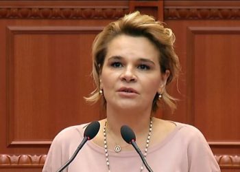 Rama i kapur për fyti, i thonë ose vazhdo ose ne do flasim… –