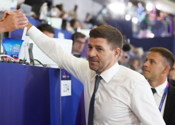 Sauditët “nuk të falin”, edhe Gerrard joshet nga paratë e sheikëve –