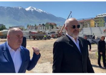 Si kaloi Safet Gjici në politikë, dy kompanitë e tij përfituan mbi 100 mln euro tendera –