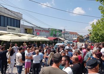 Kosovë, protesta në Graçanicë pas arrestimit të një serbi nën dyshimet për krime lufte –