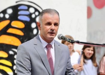 “Do ta gjeni veten të palosur në rrugë”/ Kërcënohet kryekomunari i Çairit –