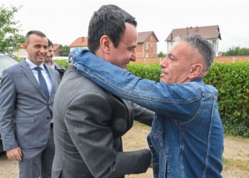 Kurti viziton për Bajram, policët e Kosovës që u rrëmbyen nga Serbia –